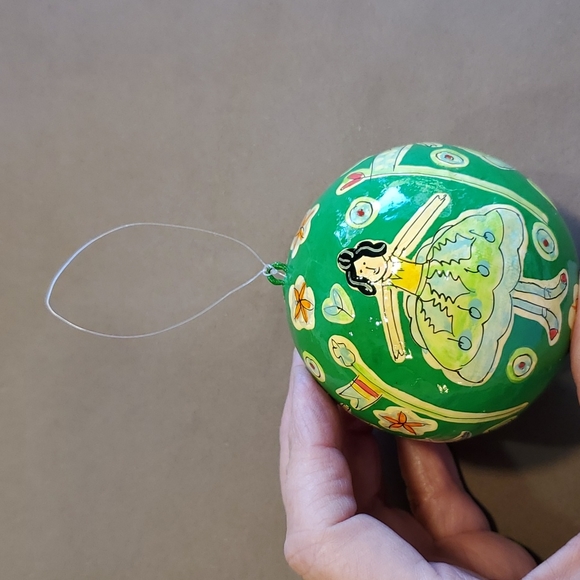 Wooden hand painted xmas ornaments - Picture 3 of 5